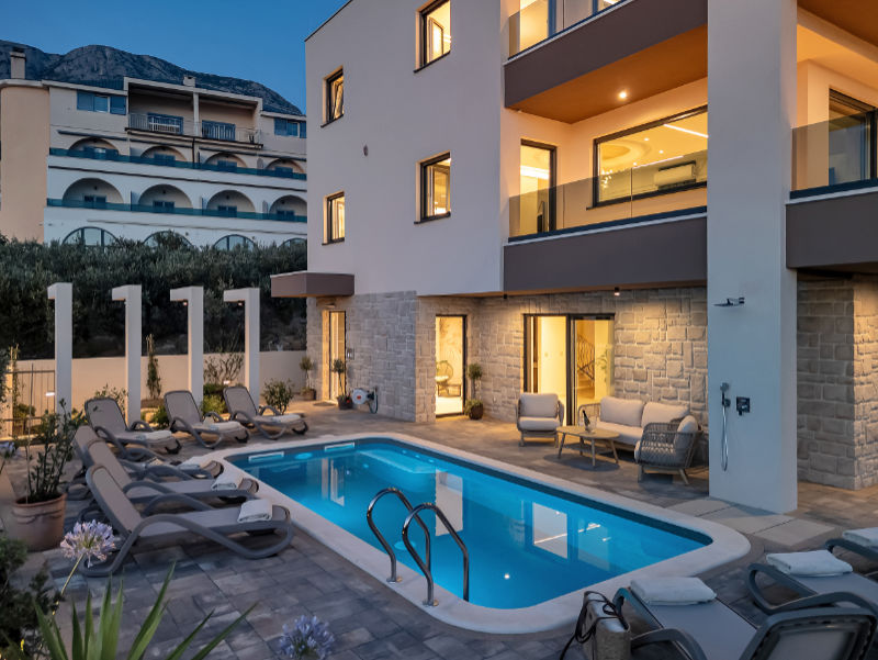 Villa LaLuna pool